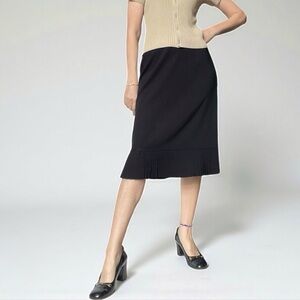 Vintage Misook Knit Pleated Hem Black Skirt Midi Below Knee Classic Small